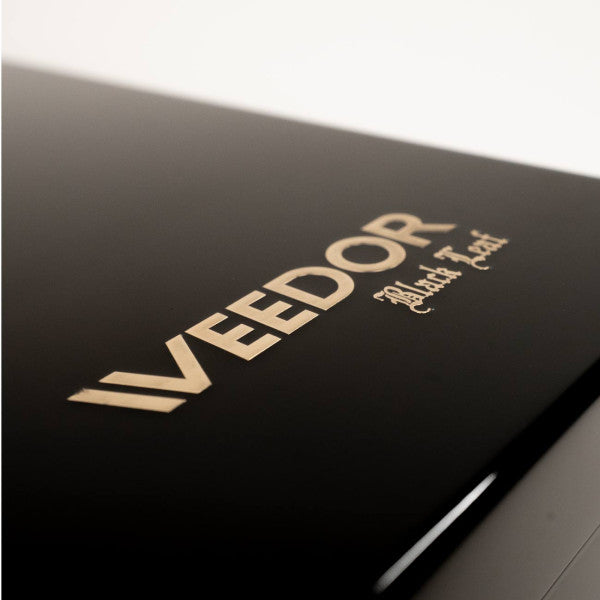 Hartholz Aufbewahrungsbox geschlossen, klavierlackschwarz, WEEDOR Logo von Black Leaf